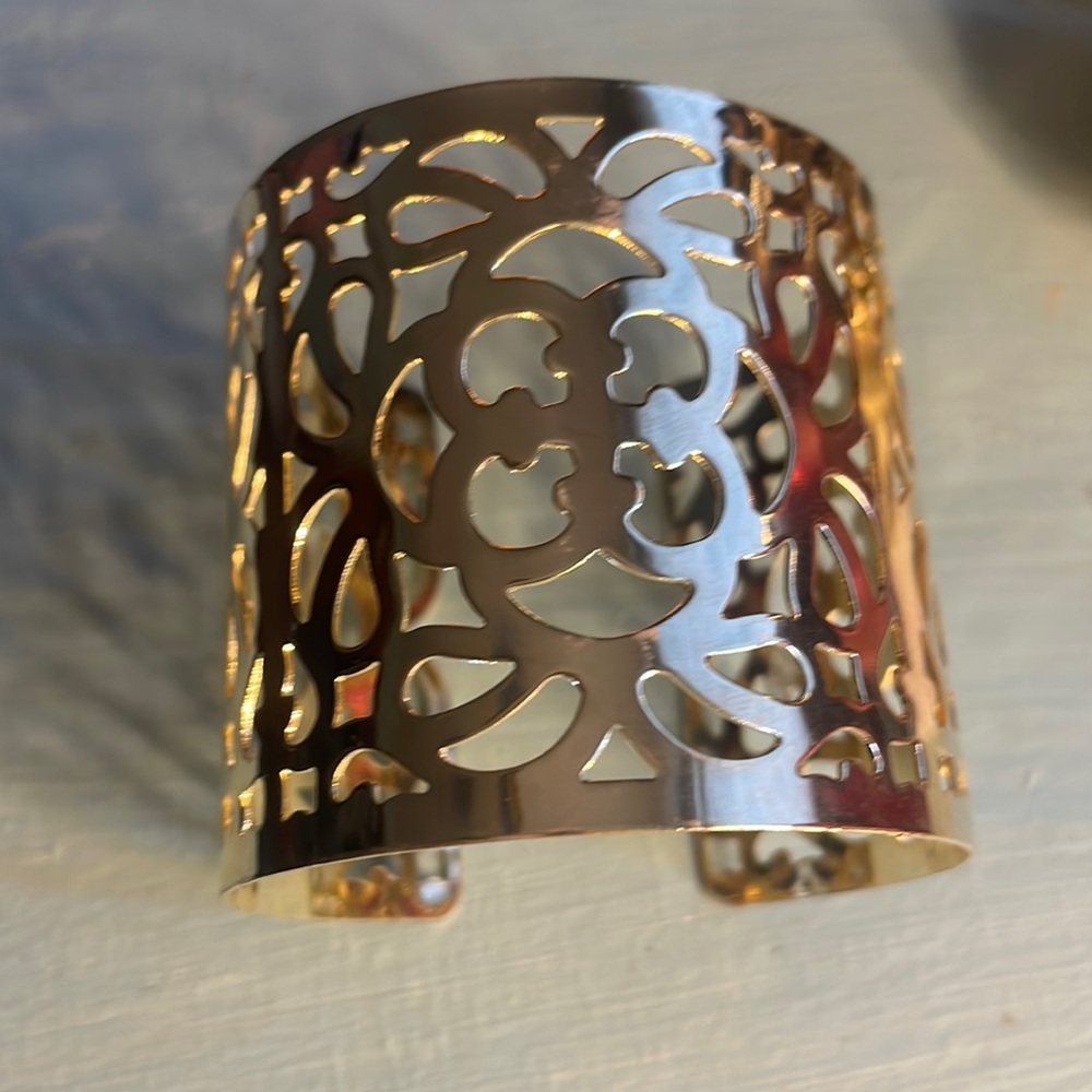 ❤️❤️2/$20❤️❤️ Good Cuff Bracelet